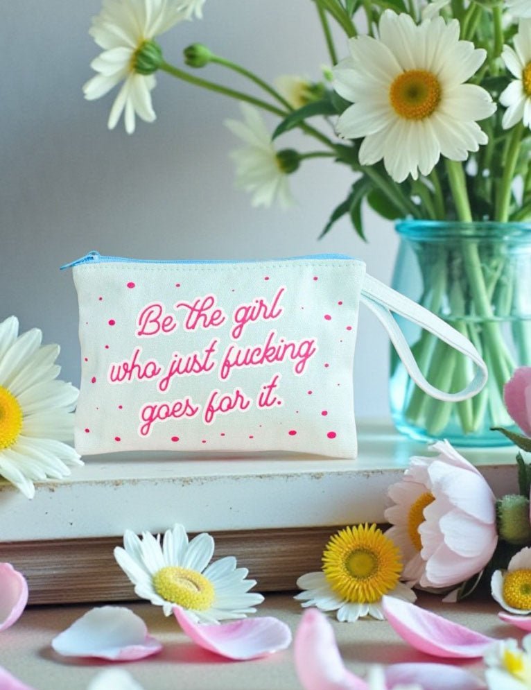 Be the girl... Makeup Bag - M E R I W E T H E R